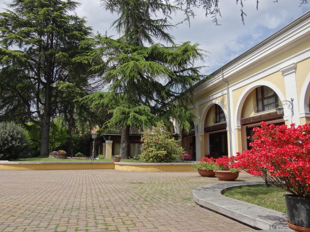 El Rustego Hotel Rubano Exterior photo
